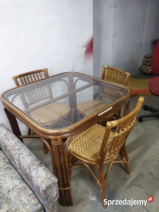 Stół i krzesła wiklina