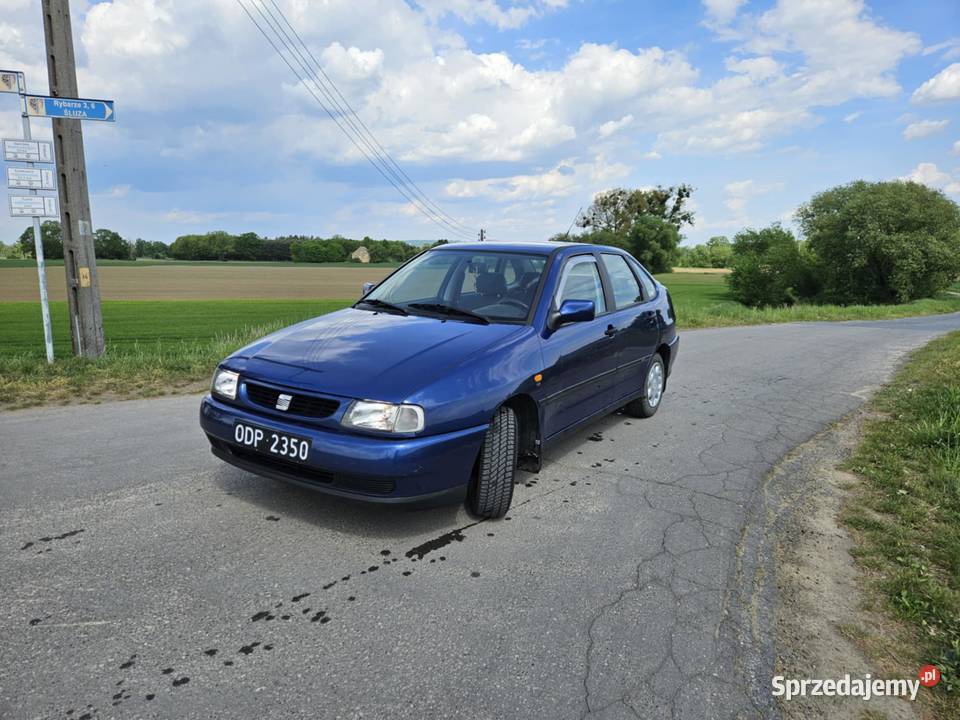 Seat Cordoba 14 Benzyna 1 właściciel Sprawne Rok produkcji 1998 sprzedam