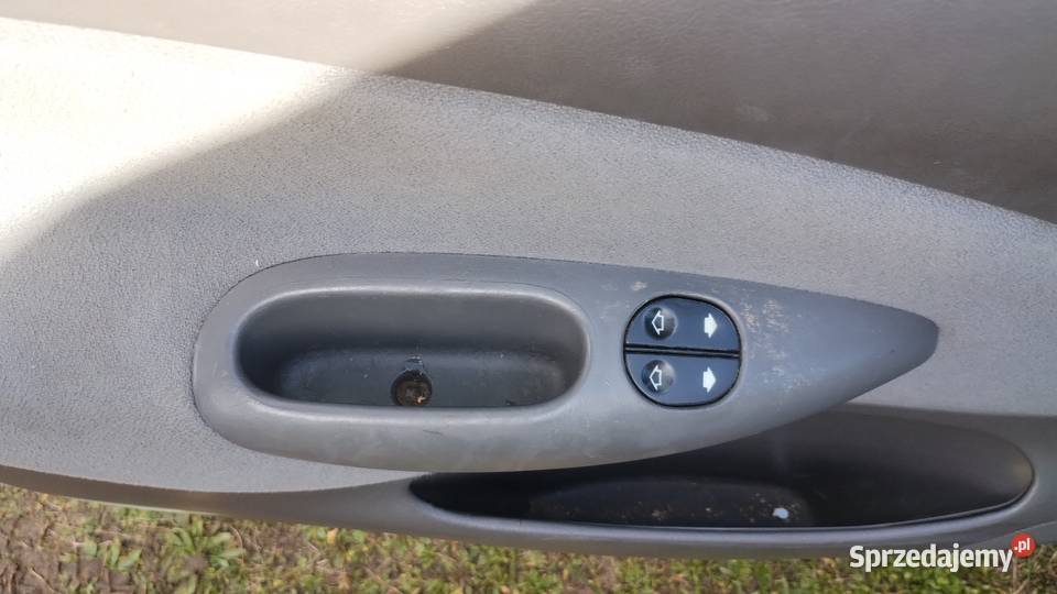 Ford fiesta 12 benzyna klima na dojazdy Rok produkcji 1999 Oleszno sprzedam