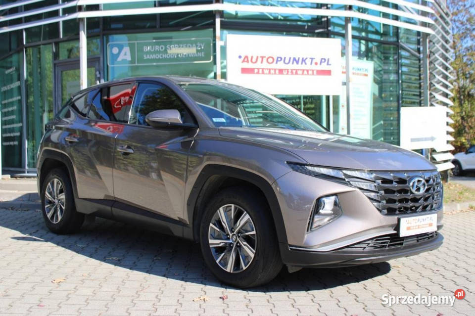 HYUNDAI Tucson 2021r Salon ASO IWŁ Podgrzewane manualna Chorzów