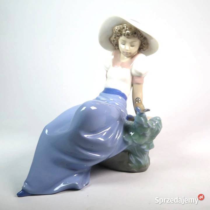 Nao LLadro Figurka kobiety z ptakiem Szczytno