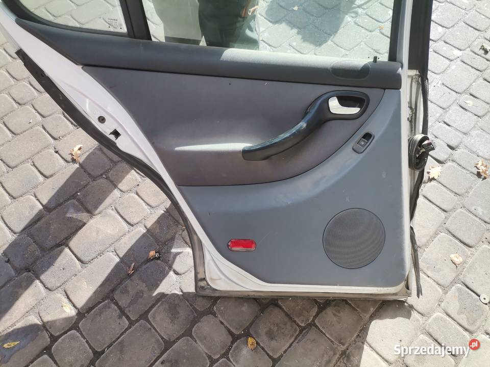 SEAT LEON 1 I TOLEDO 2 II DRZWI LEWY TYŁ osobowe Nowy Sącz sprzedam