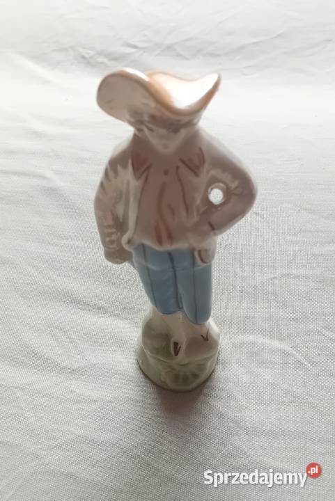 Porcelanowa figurka chłopak w kapeluszu strój z Koźminek sprzedam