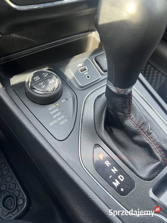 JEEP CHEROKEE TRAILHAWK 32L VVT V6 4x4 Jeep Tomaszów Lubelski