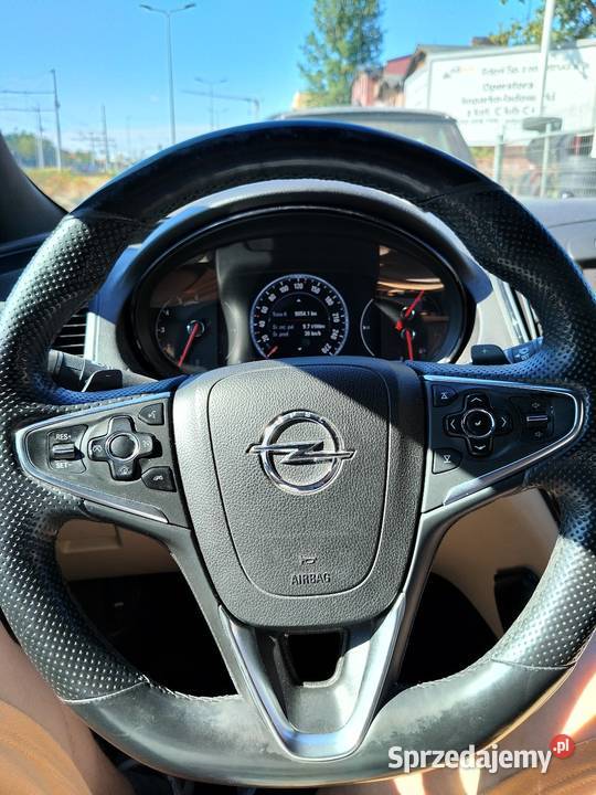 Opel Insignia limusine 4x4 biturbo