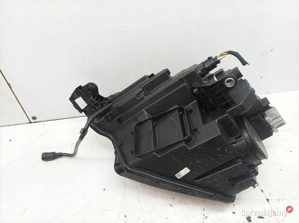 LAMPA PRZÓD PRAWA LED LIFT UK 57C941010 Skoda świętokrzyskie