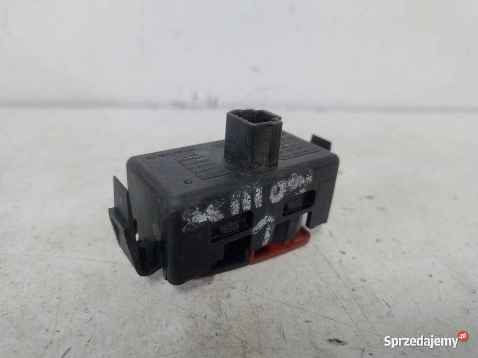 WŁĄCZNIK ŚWIATEŁ AWARYJNYCH RENAULT SCENIC III sprzedam