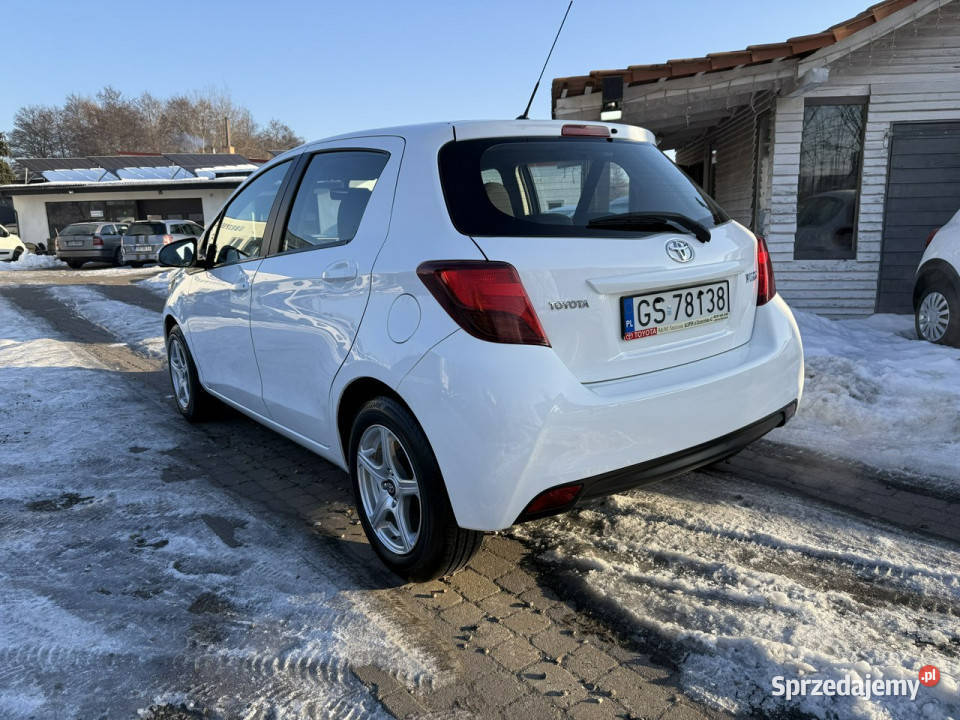 Toyota Yaris Toyota Yaris 2014 13 benzyna Salon gniazdo AUX Słupsk sprzedam