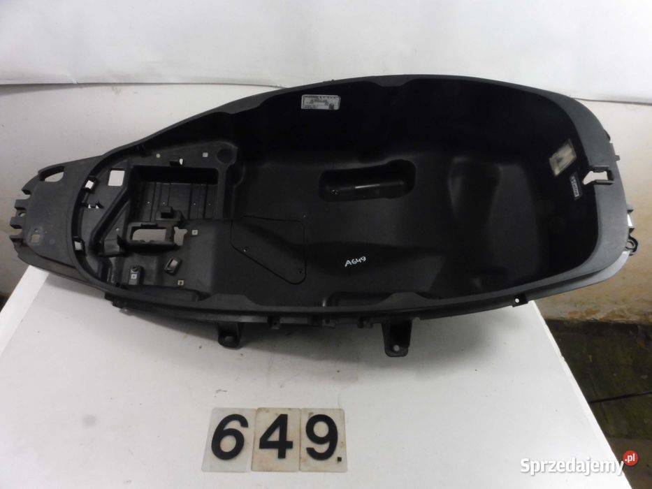 Piaggio MP3 500 wypełnienie pod siedzenie 1420r Motoryzacja Poznań