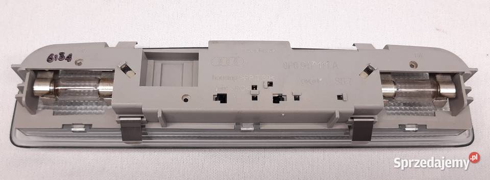 LAMPKA OŚWIETLENIE KABINY AUDI A3 8P 8P0947111A Wyposażenie wnętrza Mielęcin