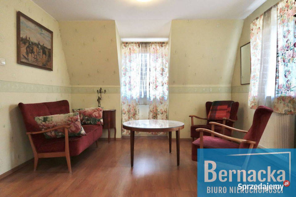 Dom wolno stojący super asfalt