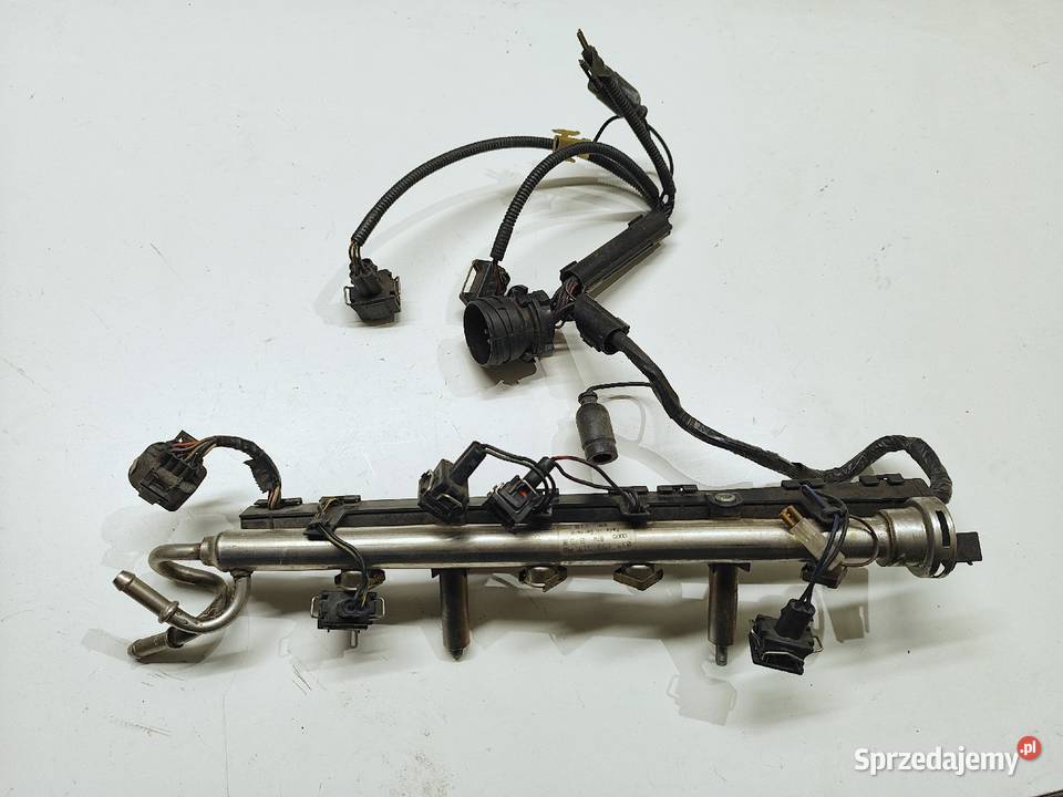 Listwa Wtryskowa Volkswagen Audi 037133317 AB