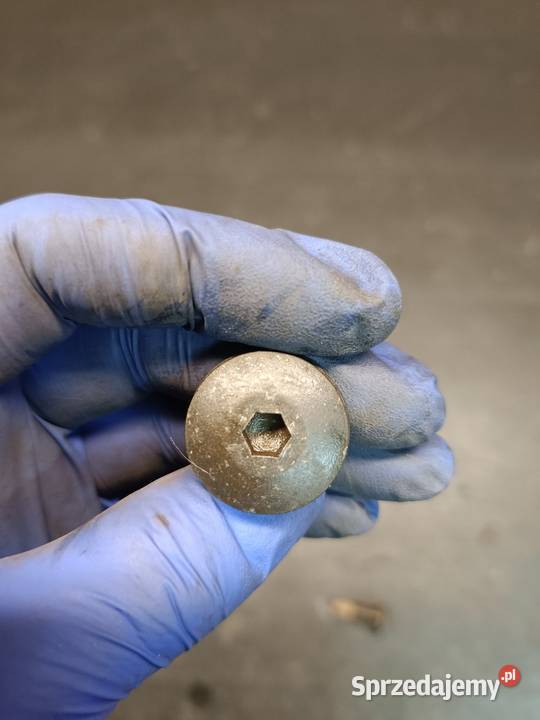 Śruba śruby pokrywa głowicy głowica silnik Silniki i osprzęt sprzedam