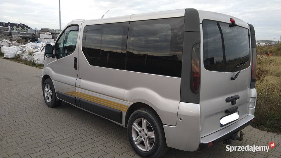 renault trafic 2006r 25 diesel 7 osobowy kllima Szczecin