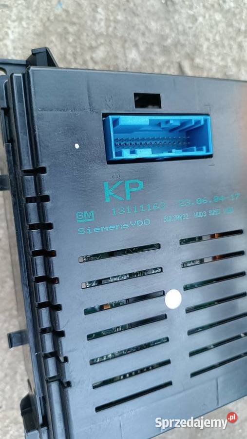 Wyświetlacz Opel Astra H Zafira B 13111163 osobowe Radłów sprzedam