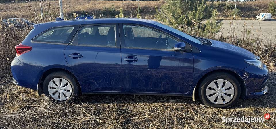 Toyota Auris kombi 16 benz LPG klimatyzacja wielkopolskie