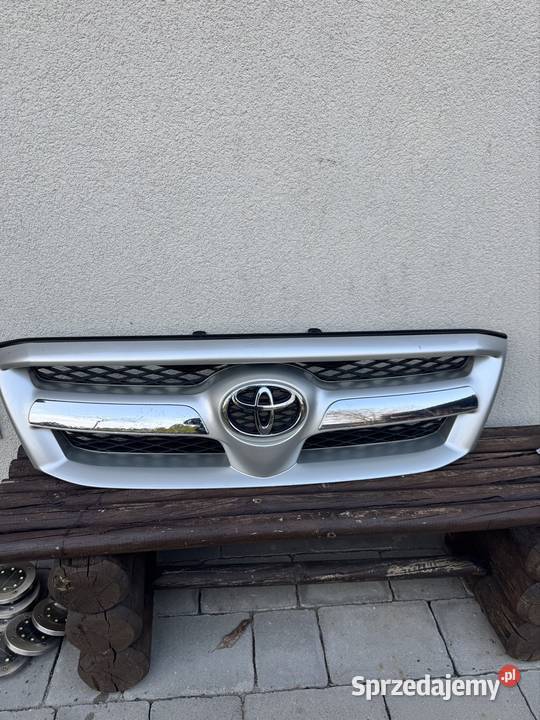 Atrapa grila Toyota Hilux Części samochodowe zachodniopomorskie Łobez