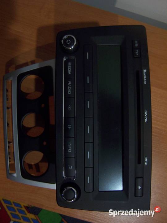 radio mp3 skoda octavia 2 plus ramka osobowe Rozprza sprzedam