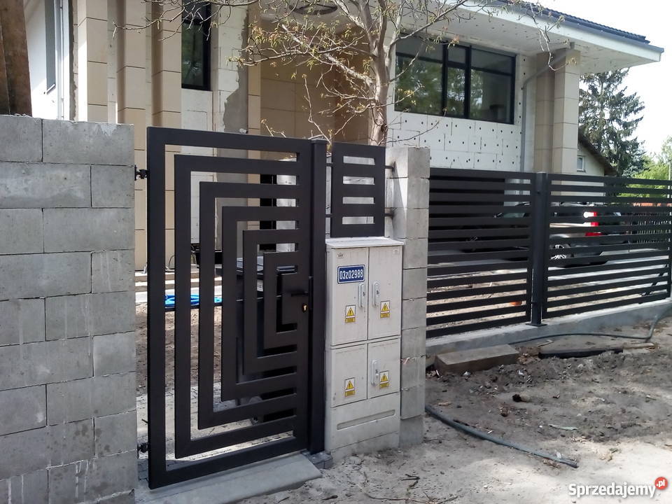 Nowoczesna brama mazowieckie