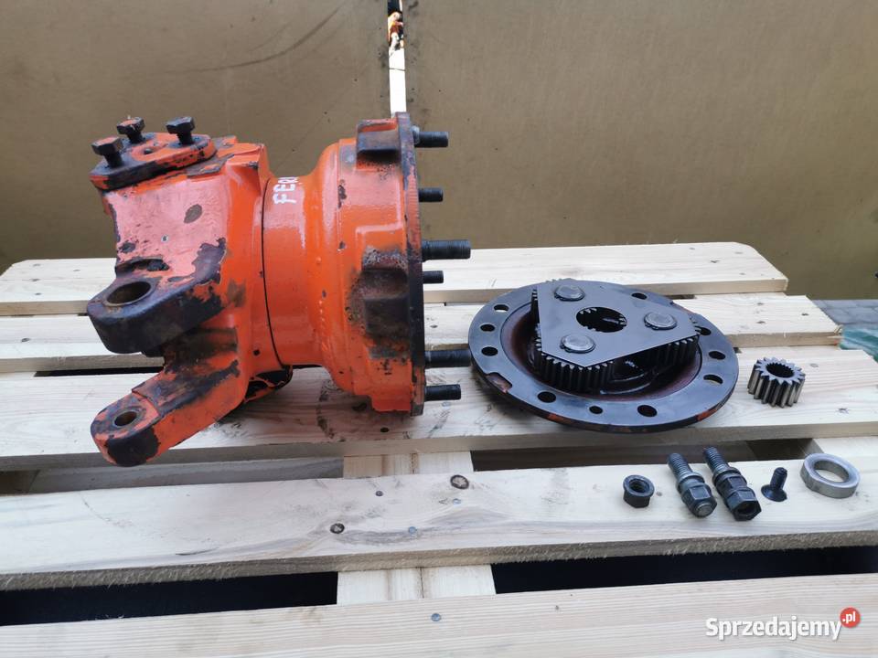 Zwolnica Zwrotnica lewa Fermec 860 Carraro Wilkowo