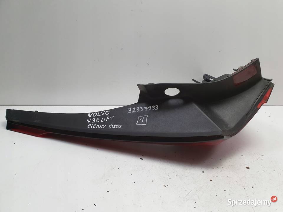 Volvo V90 II LIFT LED 2024r TYLNIA TYLNA LAMPA