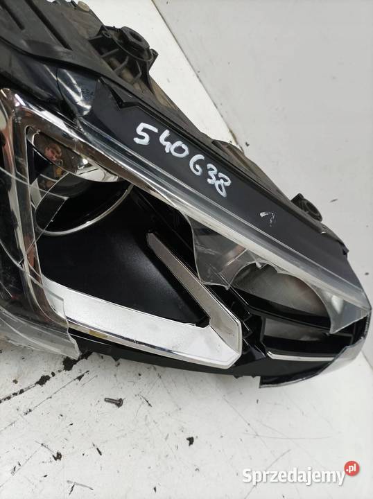 LAMPA PRZÓD PRAWA XENON 5C USZKODZONA VW Rok produkcji 2012 świętokrzyskie sprzedam