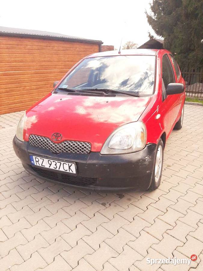 Toyota Yaris 1 5d 1000cm3 Samochody osobowe Rzeszów sprzedam
