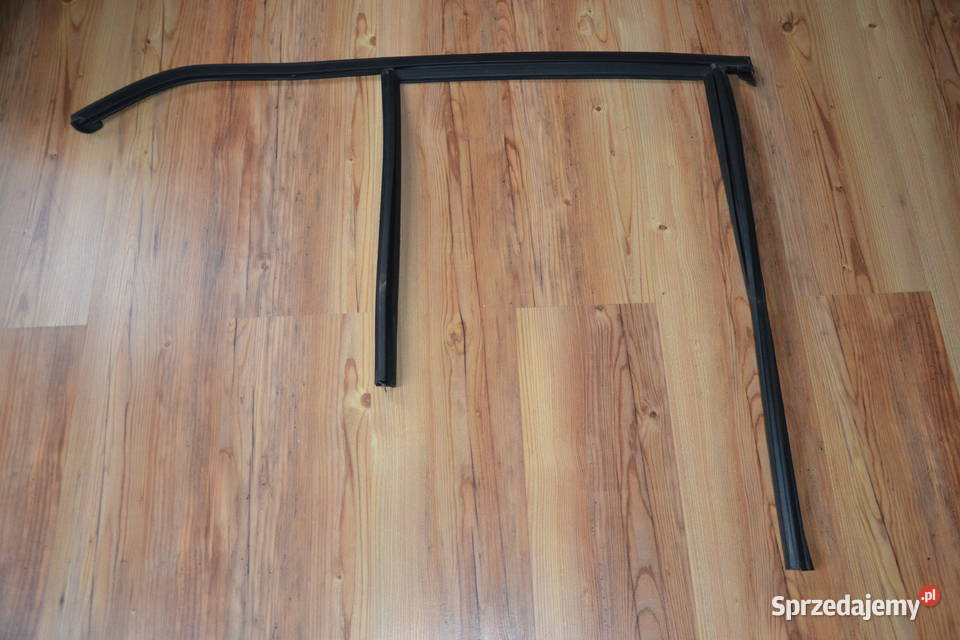 VOLVO XC40 Uszczelka szyby drzw prawy tył Pozostałe Lubliniec