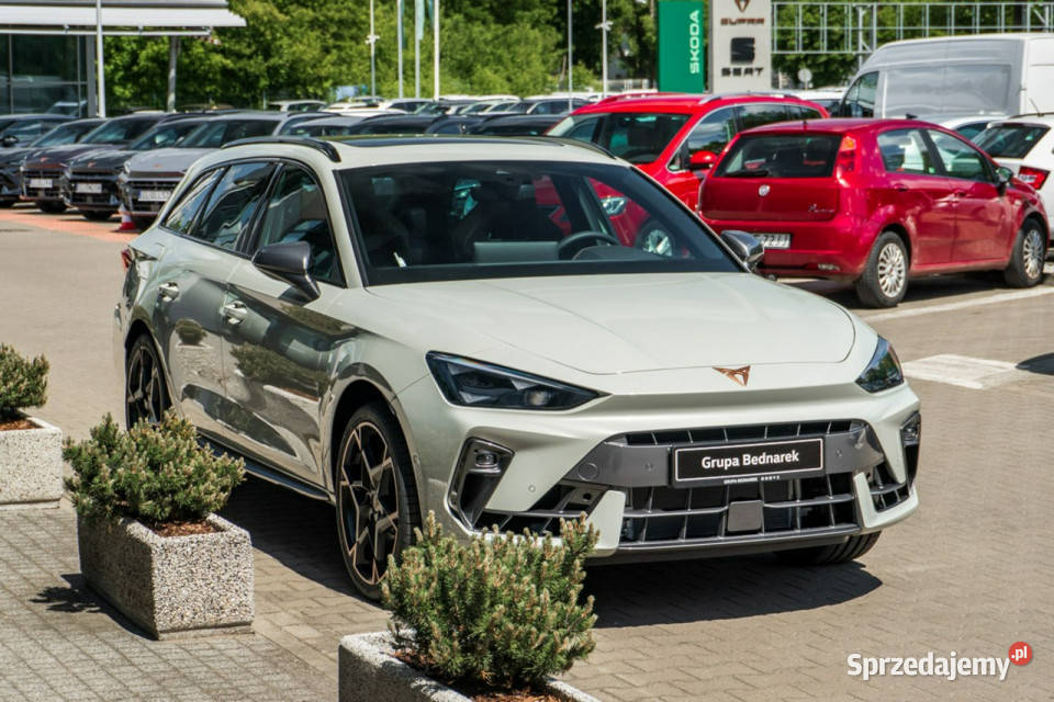 Cupra Leon Sportstourer VZ 20 TSI 333 DSG 4Drive przyciemniane szyby Łódź
