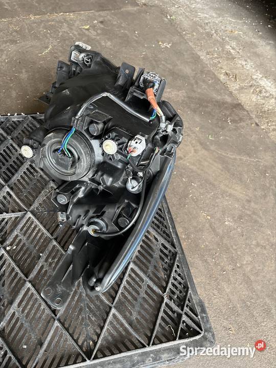 Lampa przednia lewa Mazda 2 DJ mazowieckie Chodów sprzedam