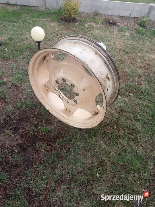 Felga do ciągnika Ursus C 330 Niepołomice sprzedam
