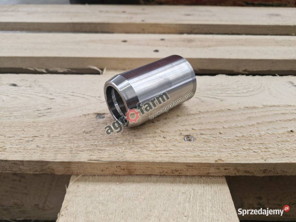 Tulejka Massey Ferguson 6130 6140 6235 6245 Byków