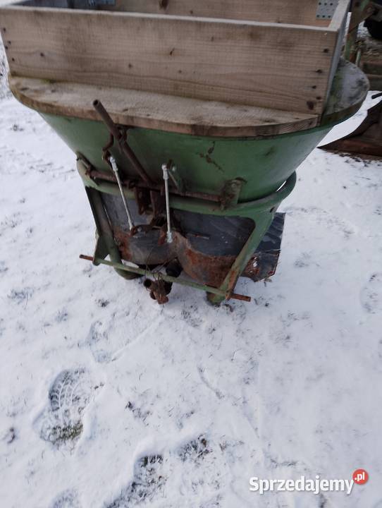 Rozsiewacz nawozów dwutalerzowy Amazon 300l Miedźno