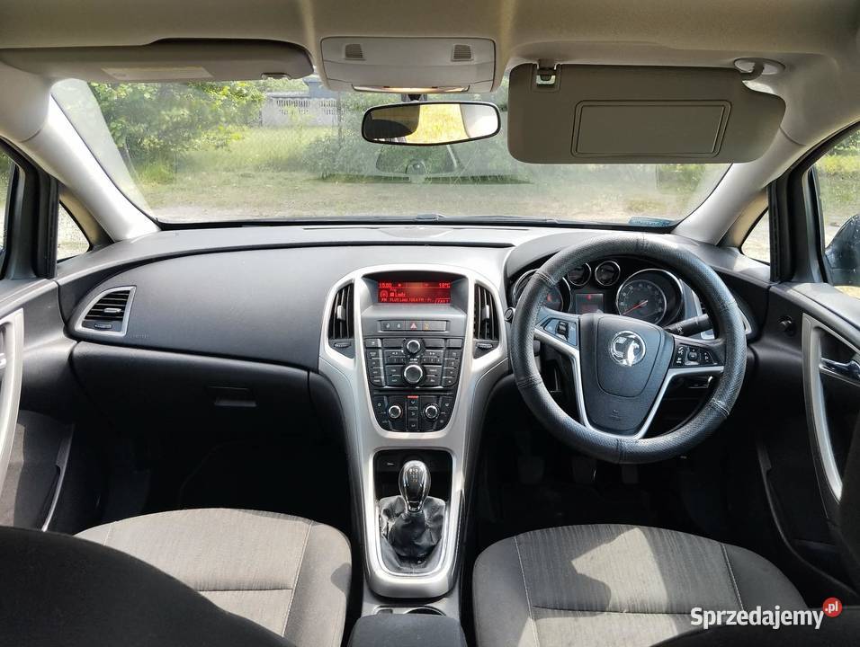 Opel Astra J 17 CDTI kombi 2013 łódzkie sprzedam