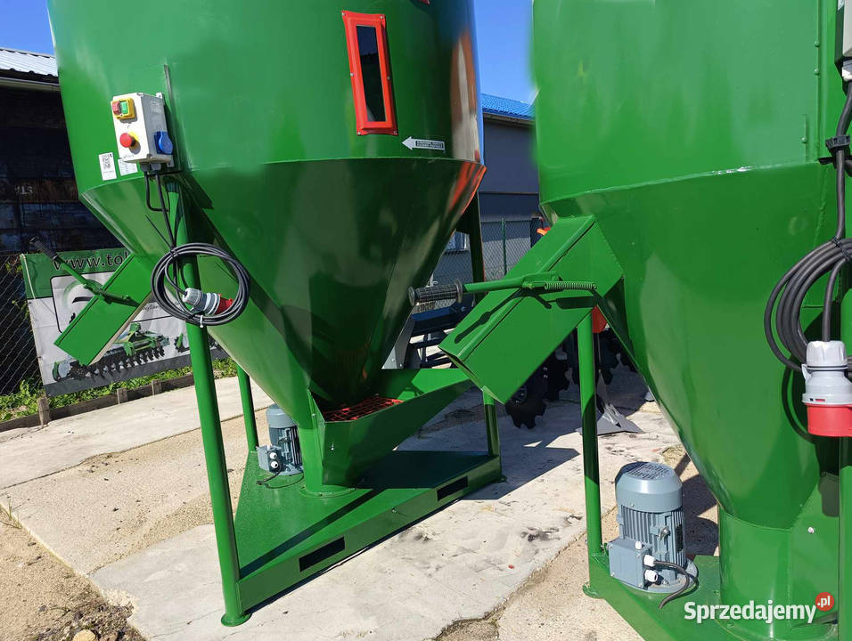 Mieszalnik pasz MROL 1000 H0372 nieuszkodzony Proszówka