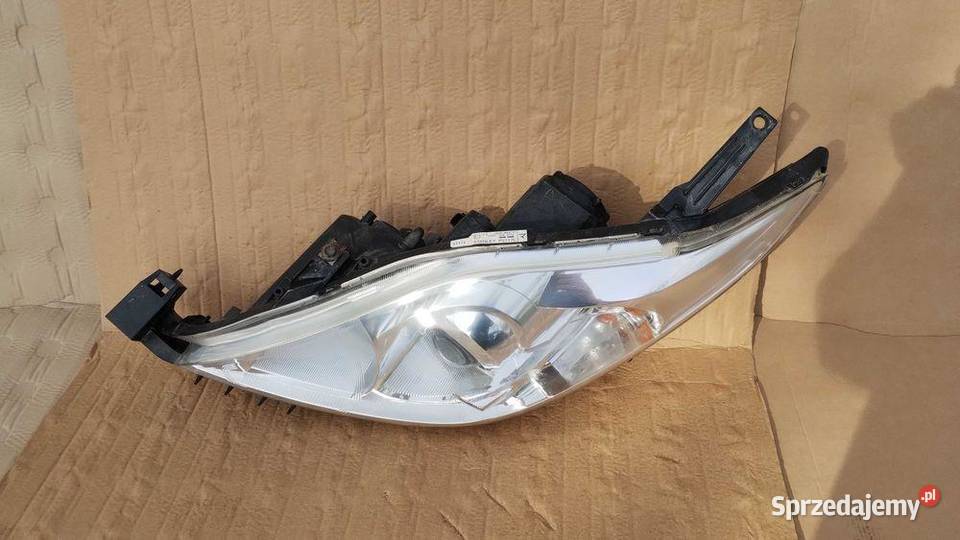 Lampa Przód Lewa Xenon Mazda 5 V Europa 200510r sprzedam