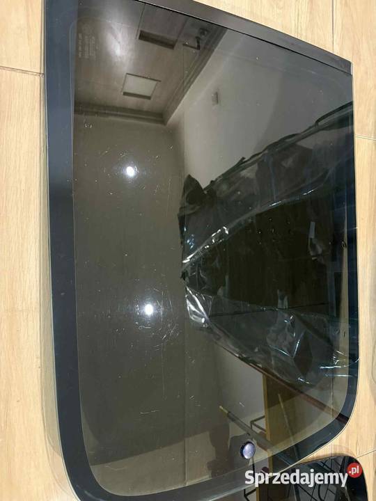 Boczne szyby Citroena Berlingo ban