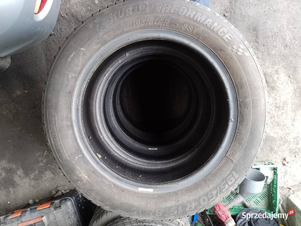 Komplet Opon Letnich 19560 R15KORMORAN2022 r