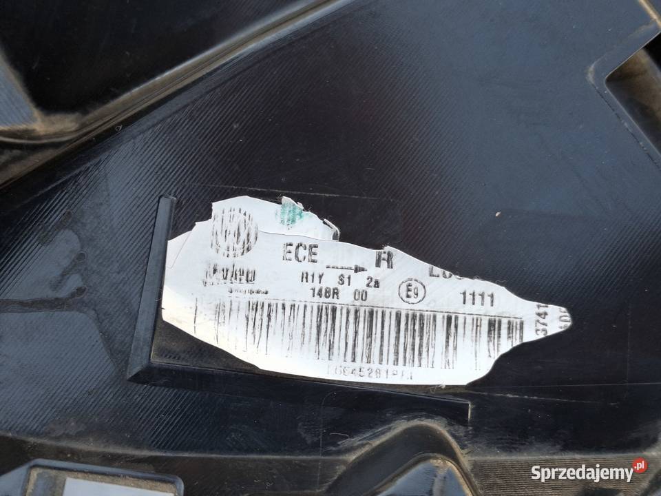 VW POLO 2G VI 6 LIFT LAMPA PRAWY TYŁ PRAWA TYLNA Bieleń