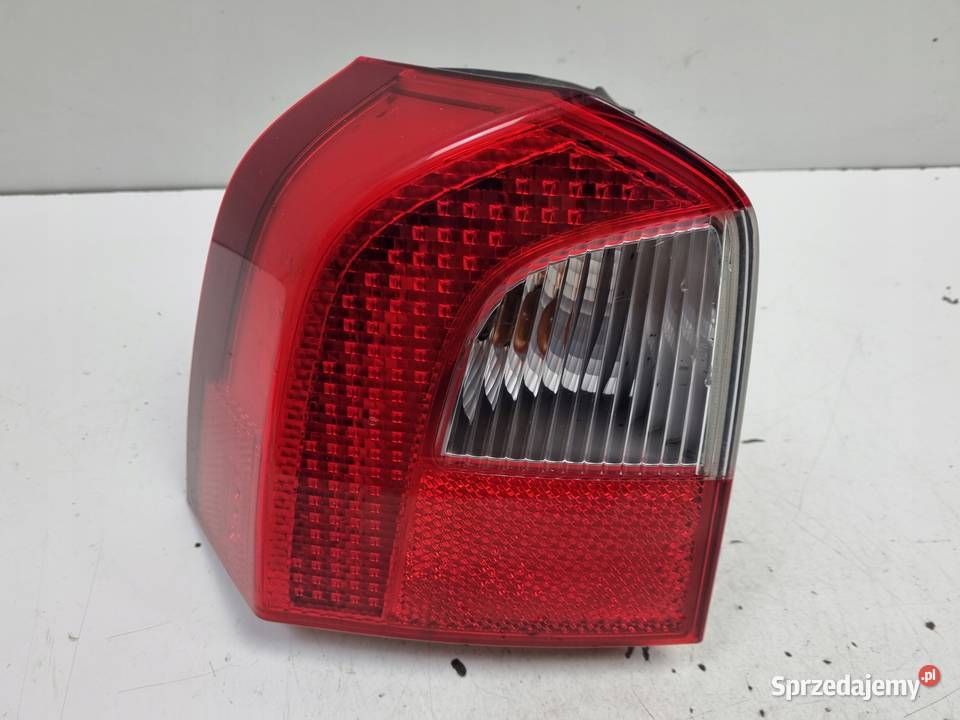 Volvo V70 III XC70 TYLNIA TYLNA LAMPA LEWA lewy lubelskie Chełm