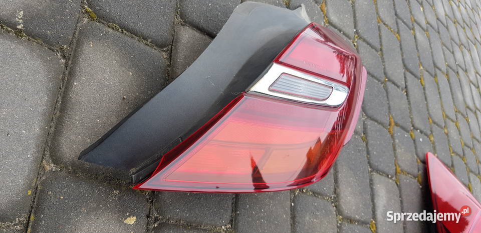 Lampa prawy tył Opel Insignia HB z 2016r Białaczów sprzedam