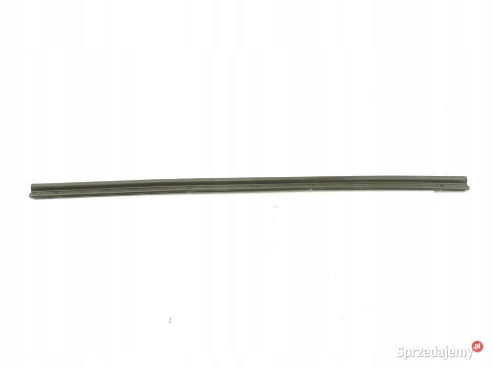 LISTWA GUMOWA DOLNA DRZWI LANCIA Y10 19851996