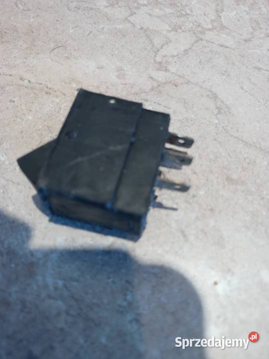 Włącznik świateł przeciwmgielnych Fiat 126p 125p lubelskie Piszczac sprzedam