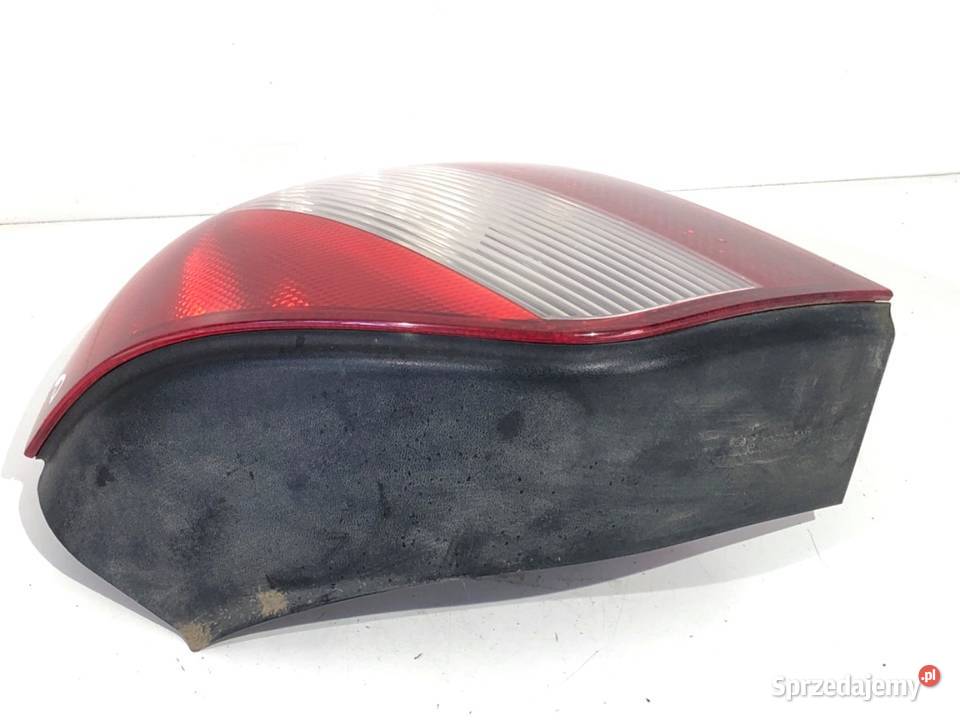 LAMPA PRAWY TYŁ AUDI A3 8L Hatchback 9606 osobowe