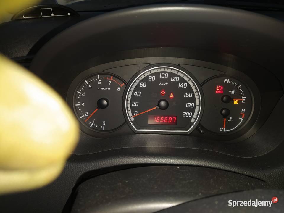 Trzy sztuki Suzuki Swift mk6 15 13 4x4 1500cm3 Sulejówek