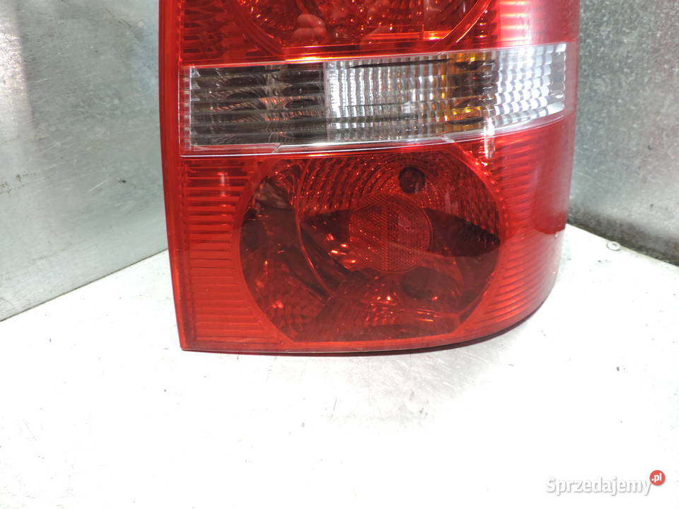 LAMPA PRAWA TYLNA VW TOURAN I małopolskie Nowy Sącz