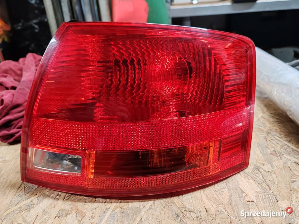 Lampy A4 B7 tył komplet Lampy tylne Wielkie Oczy