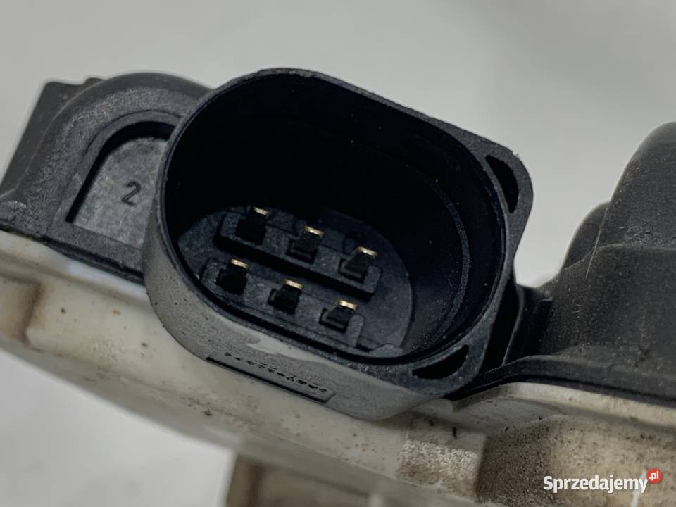 ZAMEK DRZWI PRAWY TYŁ VW CC B7 SportowyCoupe osobowe