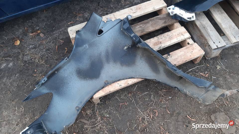 błotnik prawy lewy przód Mazda V 0510r czarny osobowe Dębno sprzedam