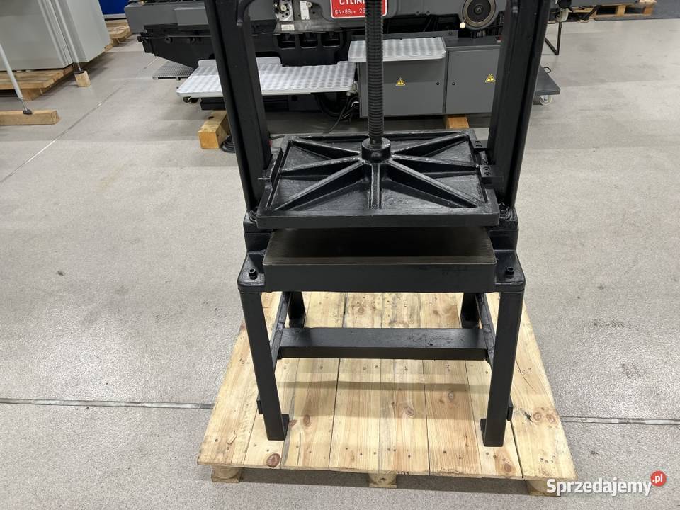 Prasa introligatorska śrubowa 50x40 na podstawie Radom